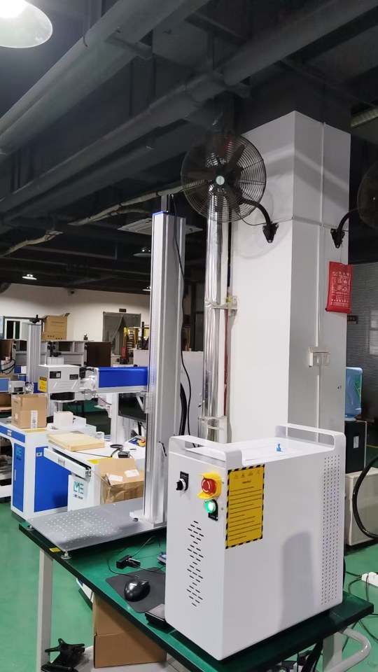 Волоконный лазер 100W (б/у, состояние 10/10) Кишинев Волоконный лазер 100W (б/у, состояние 10/10) Кишинев